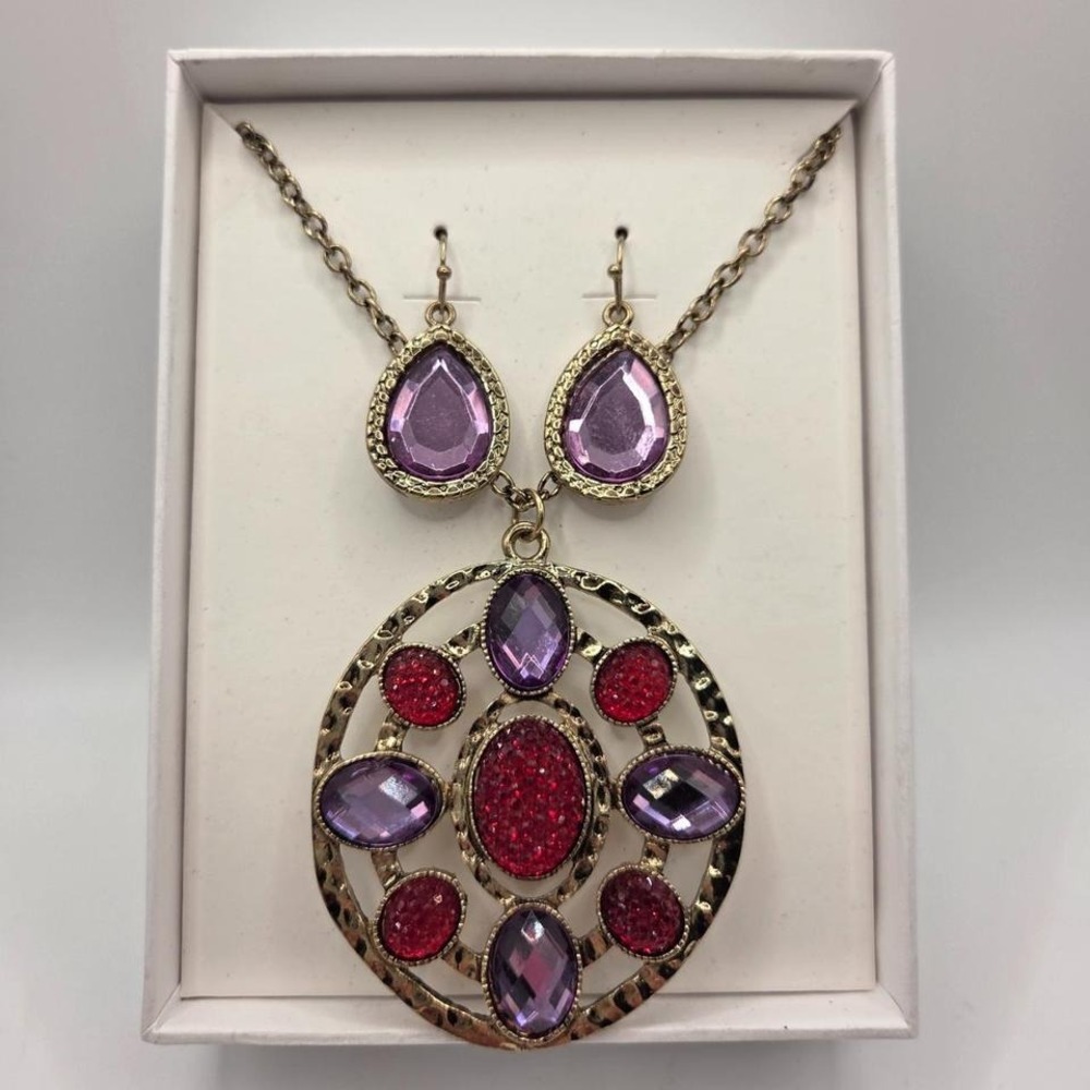 Gold-Tone Necklace & Earring Set